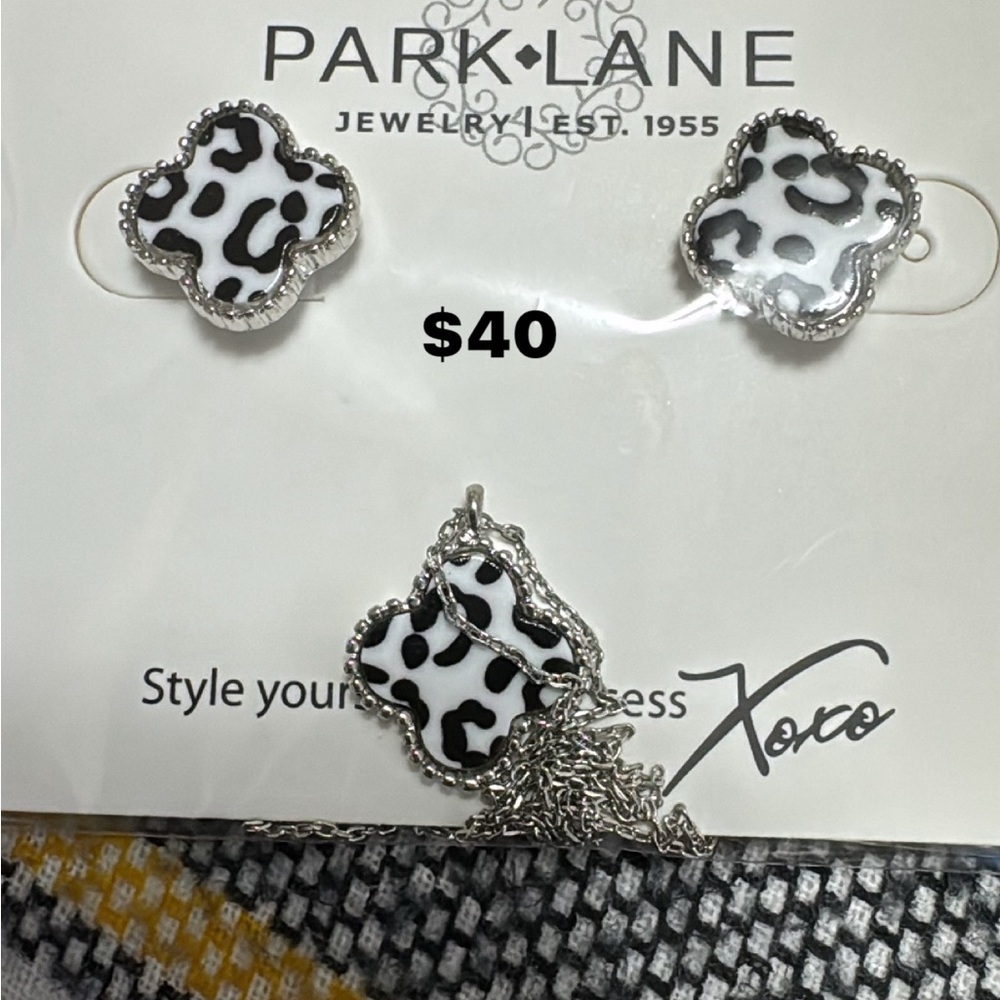 Park Lane Icon Set Black and White Cheetah